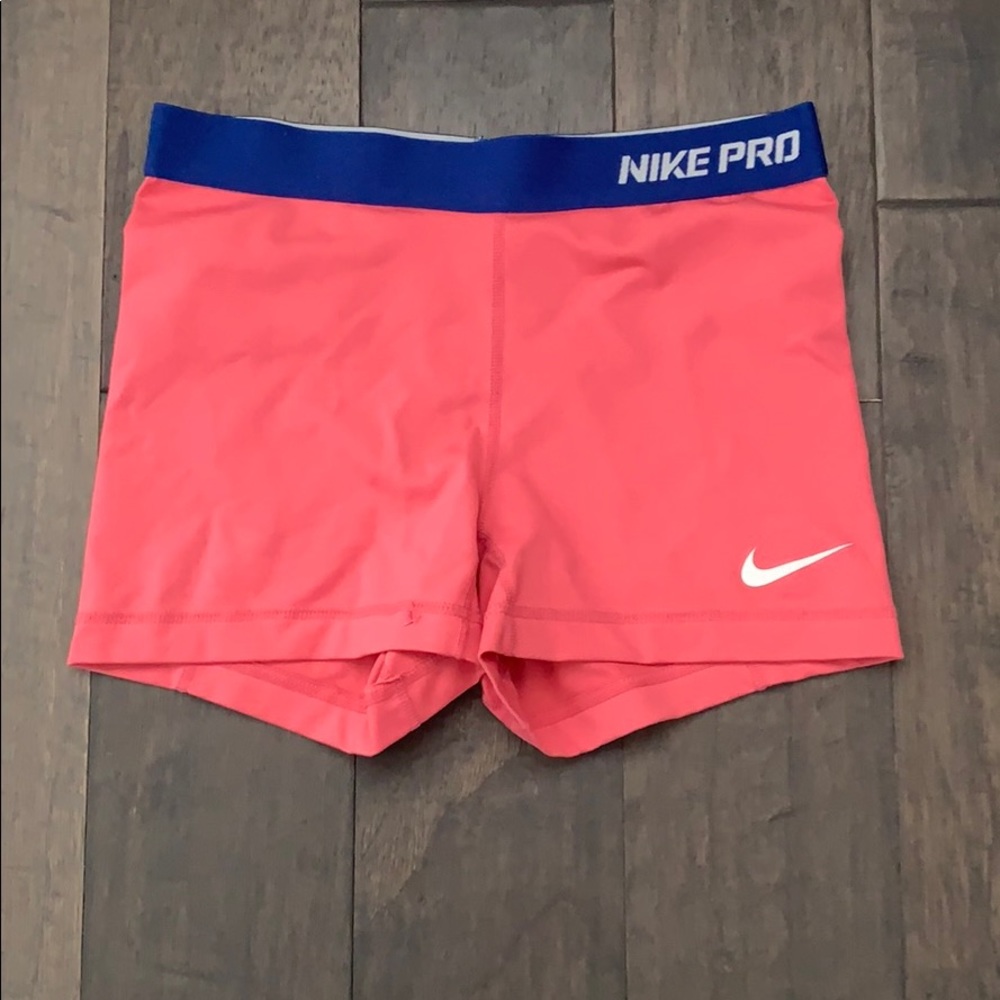 Nike pro 3in compression shorts